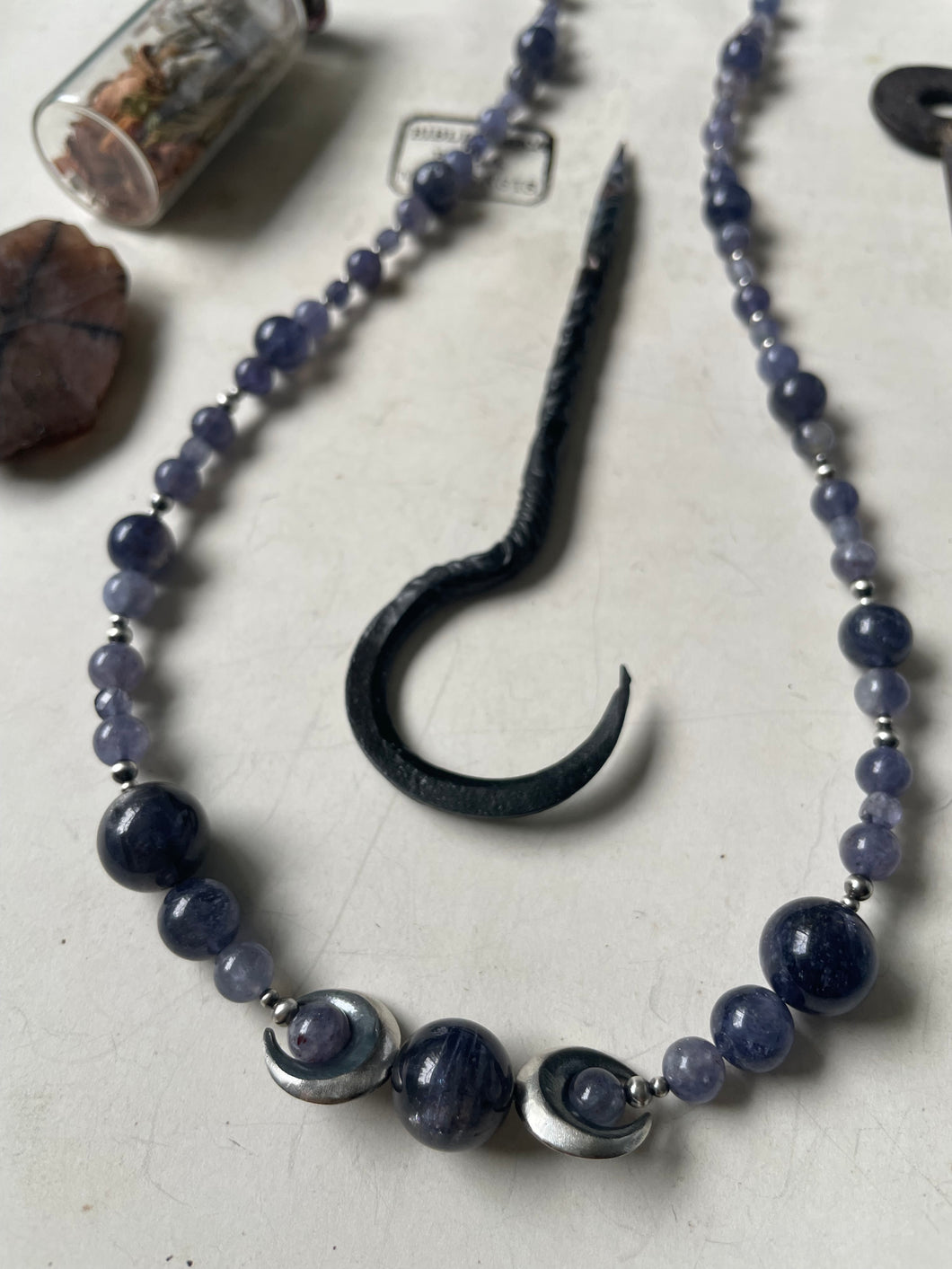 Iolite Hekate